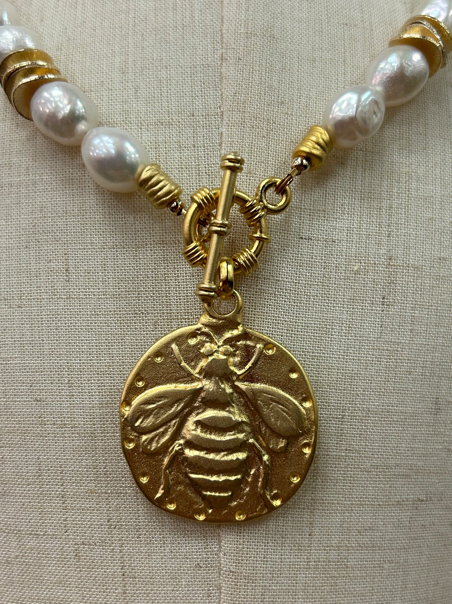 Bee Disc with Pearls Necklace