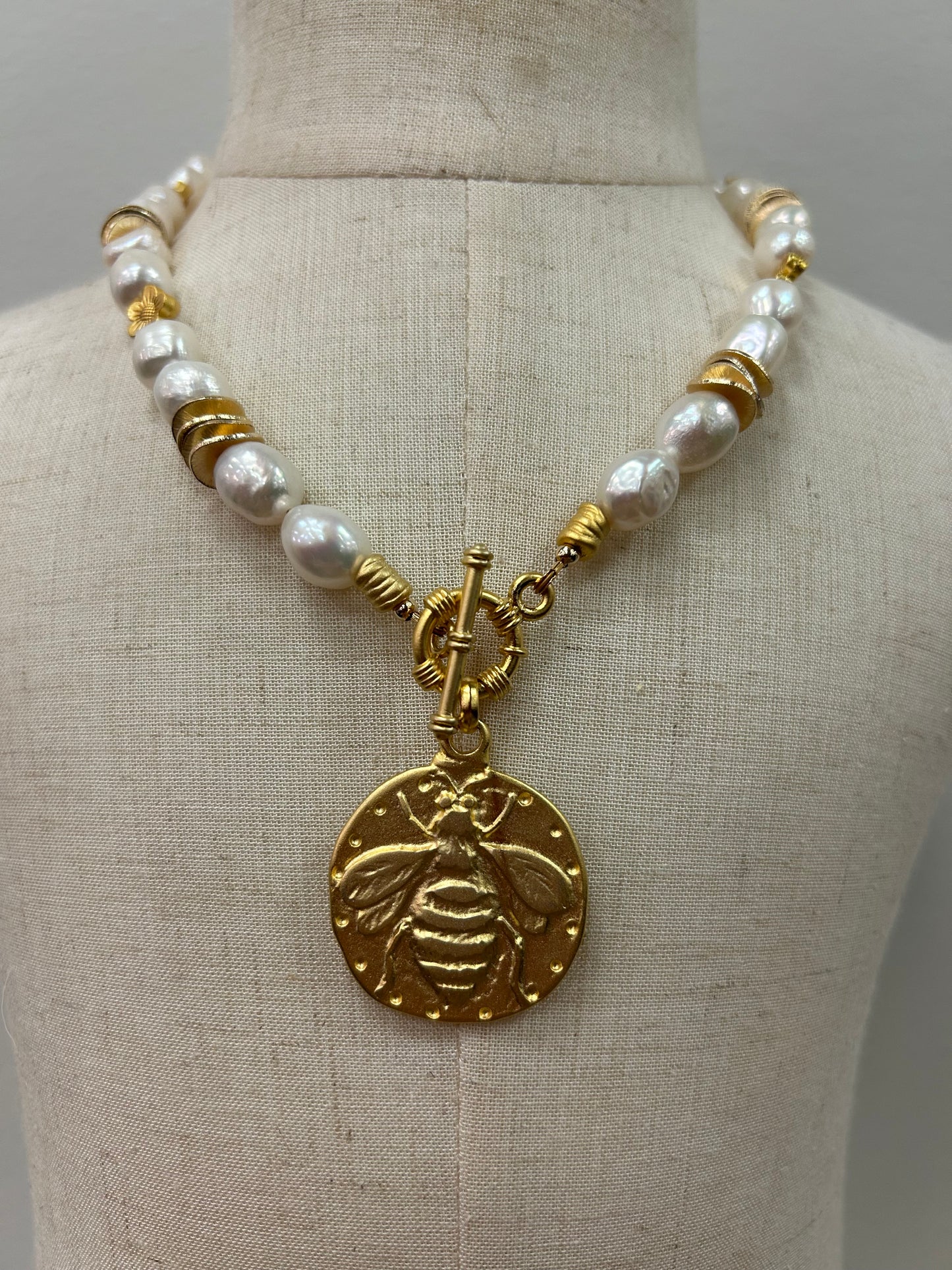 Bee Disc with Pearls Necklace